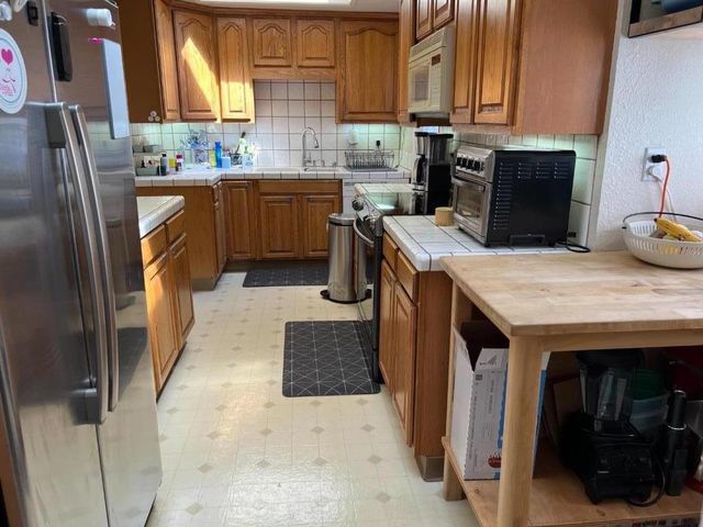10600 Gascoigne Drive, Cupertino, CA 95014