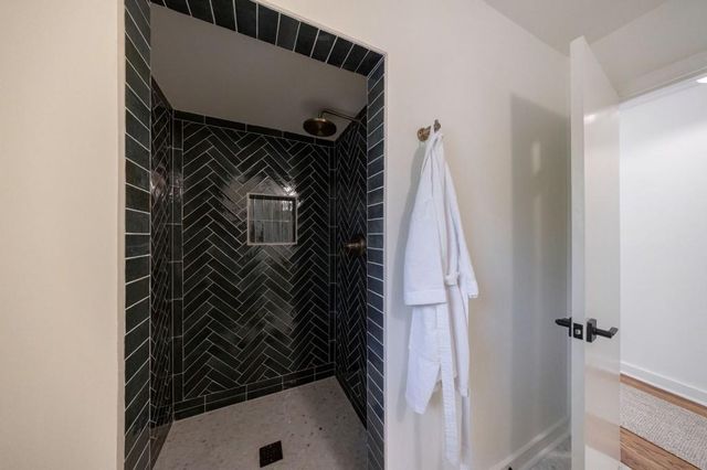 922 Barton Woods NE Road, Atlanta, GA 30307