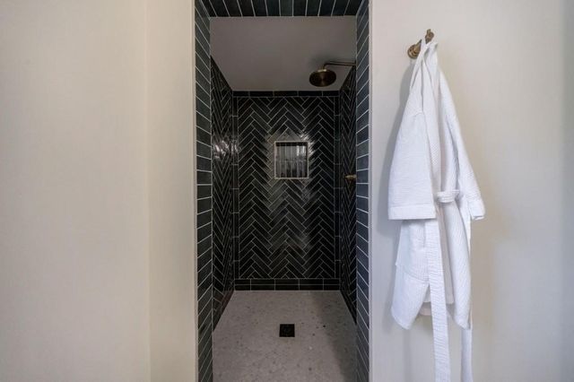 922 Barton Woods NE Road, Atlanta, GA 30307