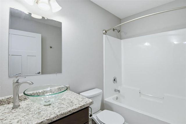 2647 Sessions Street, Eau Claire, WI 54701