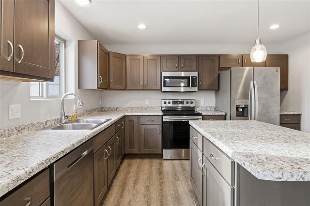 2647 Sessions Street, Eau Claire, WI 54701