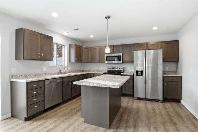 2647 Sessions Street, Eau Claire, WI 54701