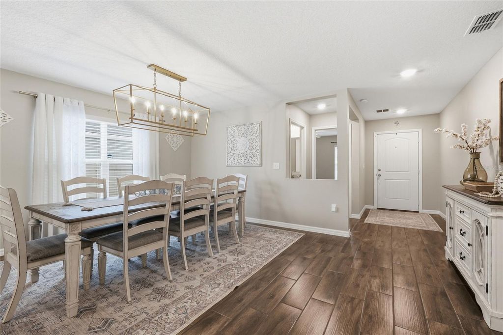 Image 11 of property listing at 1185 AUGUSTUS DRIVE, Davenport, FL 33896