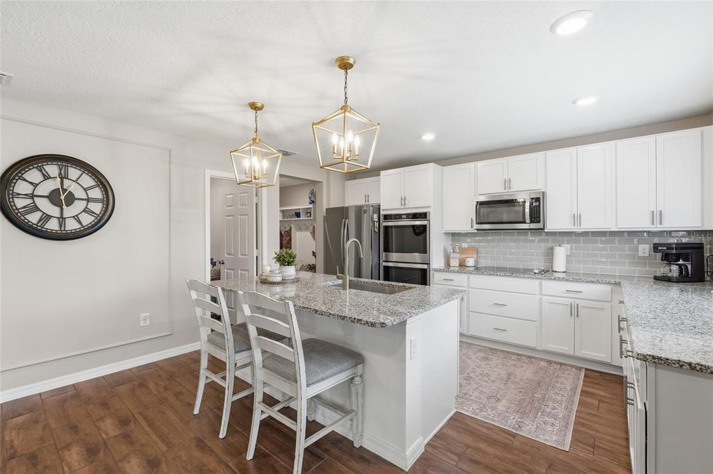 Image 19 of property listing at 1185 AUGUSTUS DRIVE, Davenport, FL 33896