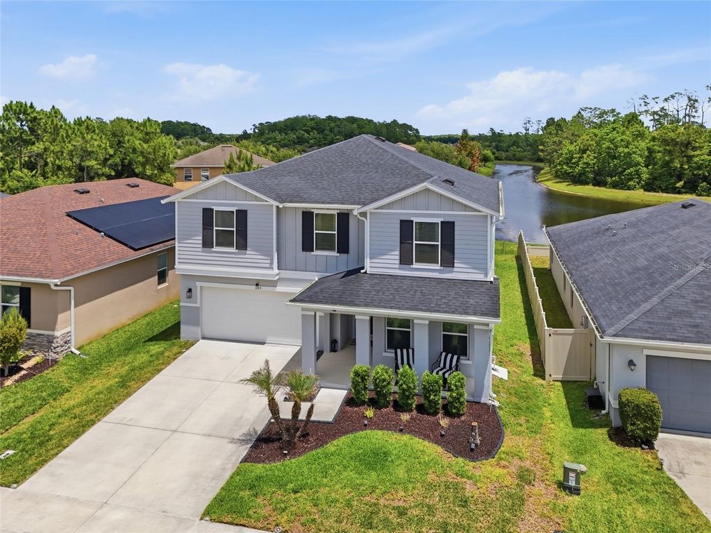 Image 5 of property listing at 1185 AUGUSTUS DRIVE, Davenport, FL 33896