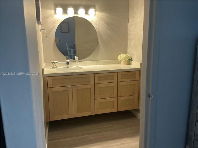 800 W Ave 533 533, Miami Beach, FL 33139