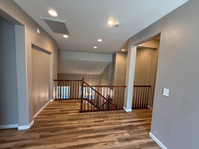 1001 La Paloma St, Turlock, CA 95382