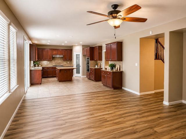 1001 La Paloma St, Turlock, CA 95382