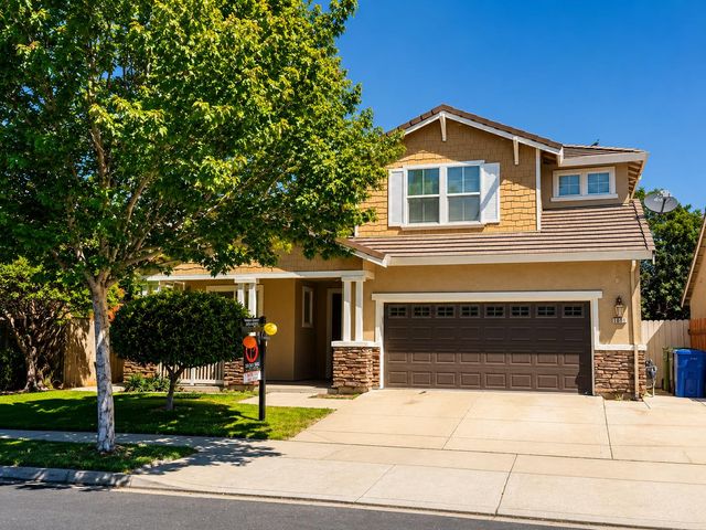 1001 La Paloma St, Turlock, CA 95382