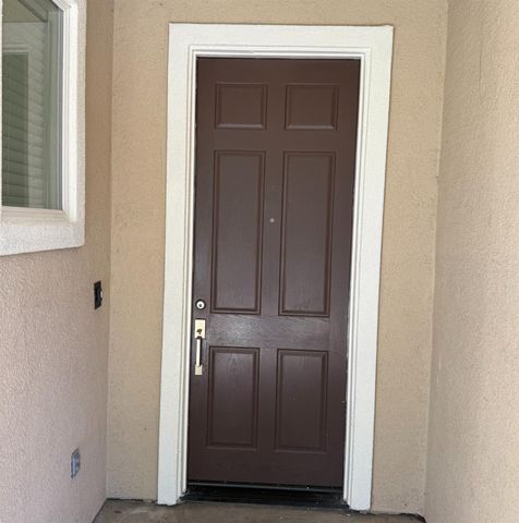 1001 La Paloma St, Turlock, CA 95382