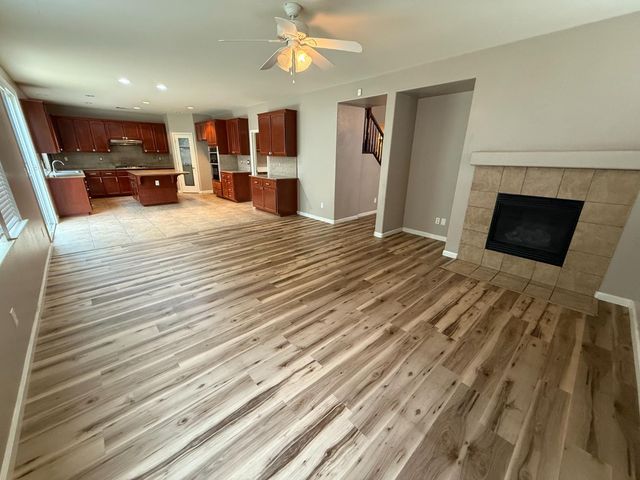 1001 La Paloma St, Turlock, CA 95382
