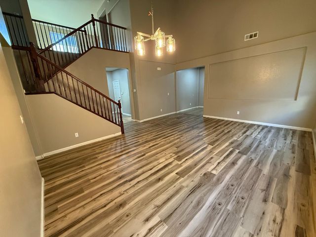 1001 La Paloma St, Turlock, CA 95382