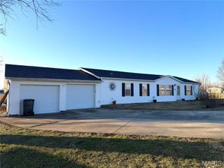 11274 Branding Stone Drive, Lebanon, IL 62254