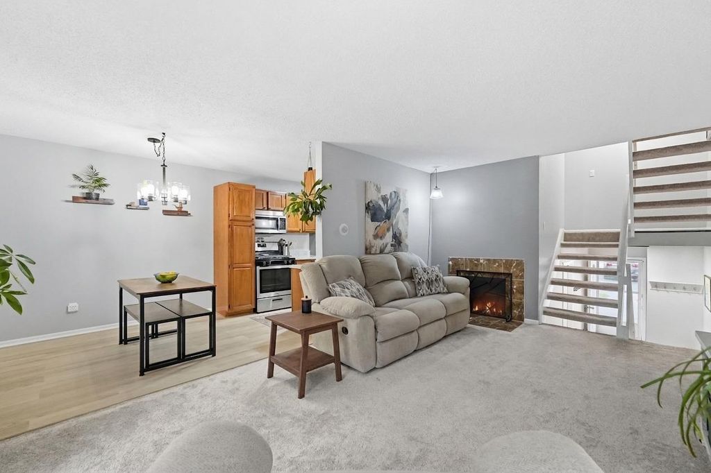 1646 City View Drive 19, Eagan, MN 55121 — exterior