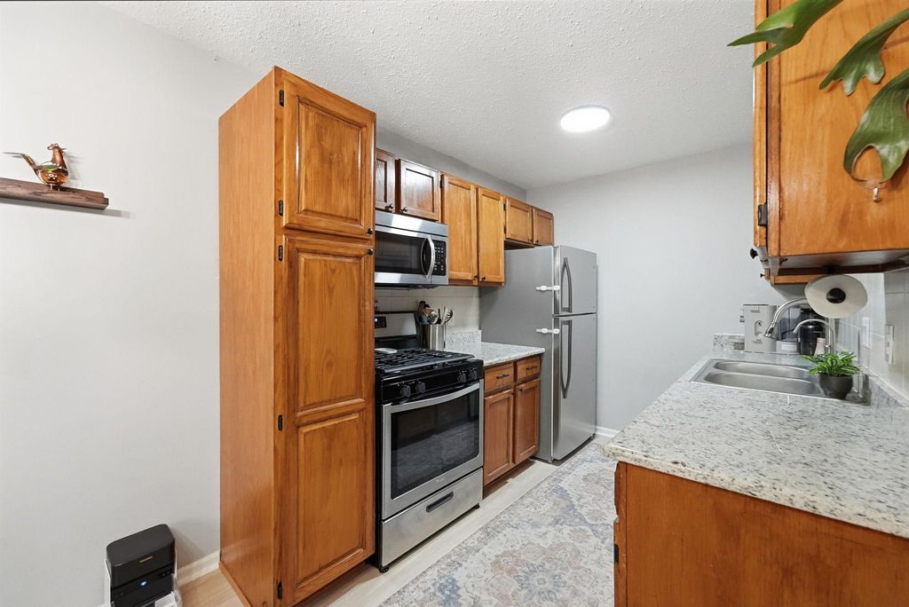 1646 City View Drive 19, Eagan, MN 55121 — photo 3