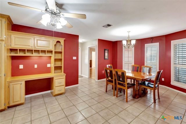 477 Dewberry Lane, Victoria, TX 77904