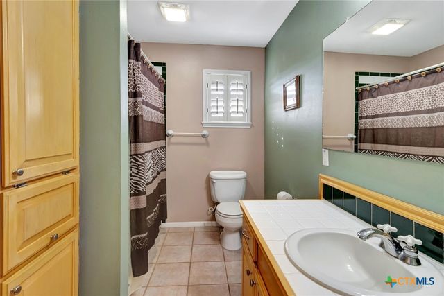 477 Dewberry Lane, Victoria, TX 77904