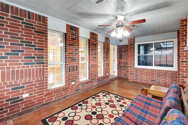 477 Dewberry Lane, Victoria, TX 77904