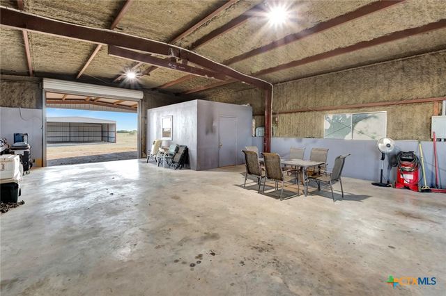 477 Dewberry Lane, Victoria, TX 77904