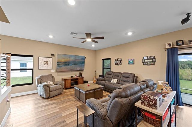 4215 15th ST SW, Lehigh Acres, FL 33976