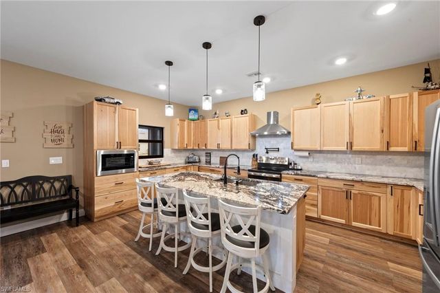 4215 15th ST SW, Lehigh Acres, FL 33976