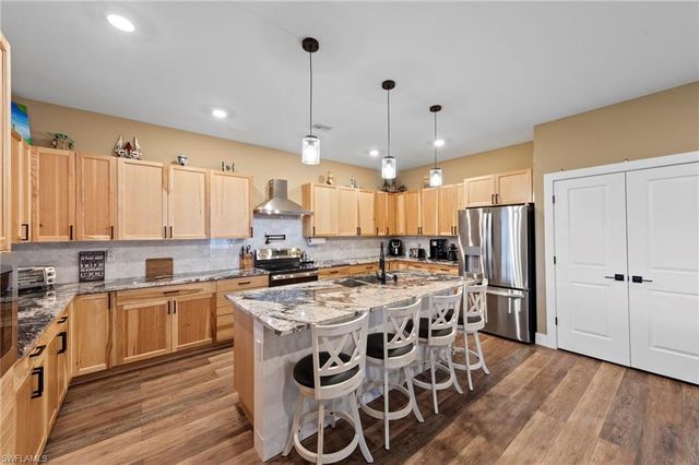 4215 15th ST SW, Lehigh Acres, FL 33976