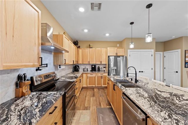 4215 15th ST SW, Lehigh Acres, FL 33976