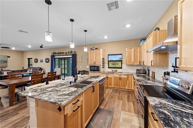 4215 15th ST SW, Lehigh Acres, FL 33976