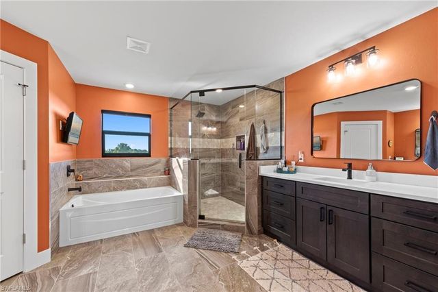 4215 15th ST SW, Lehigh Acres, FL 33976