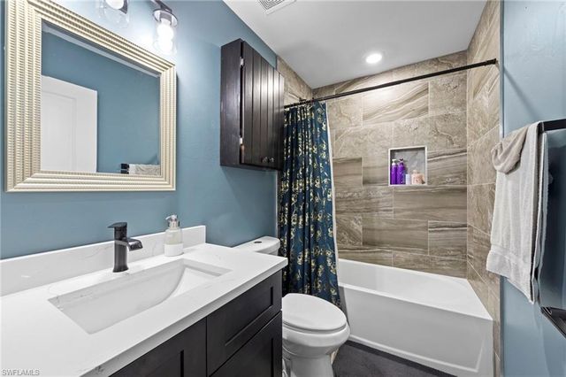 4215 15th ST SW, Lehigh Acres, FL 33976