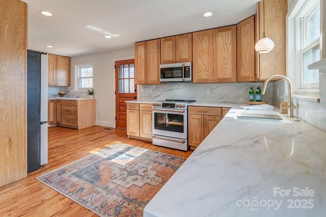 55 Cisco Road, Asheville, NC 28805