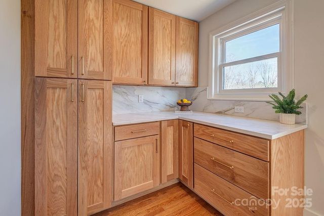 55 Cisco Road, Asheville, NC 28805