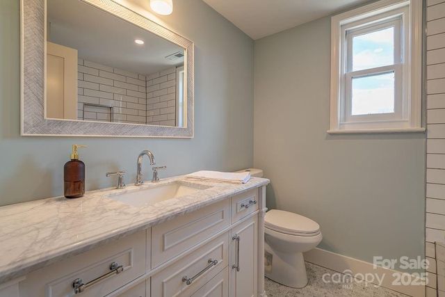 55 Cisco Road, Asheville, NC 28805