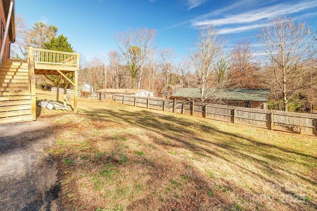 55 Cisco Road, Asheville, NC 28805