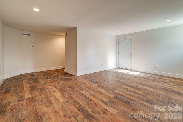 55 Cisco Road, Asheville, NC 28805