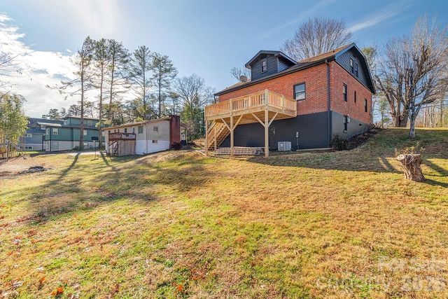 55 Cisco Road, Asheville, NC 28805