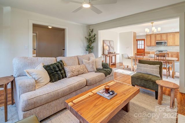 55 Cisco Road, Asheville, NC 28805