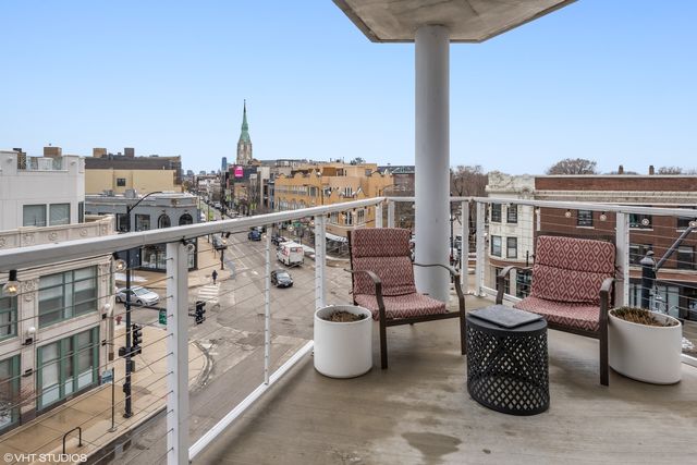 3110 N Greenview Avenue 4E, Chicago, IL 60657