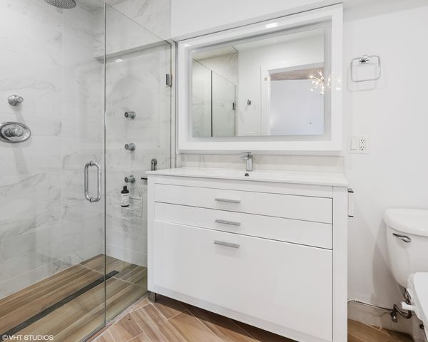 3110 N Greenview Avenue 4E, Chicago, IL 60657