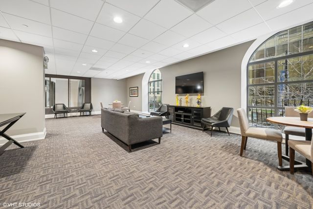 630 N STATE Street 2103, Chicago, IL 60654