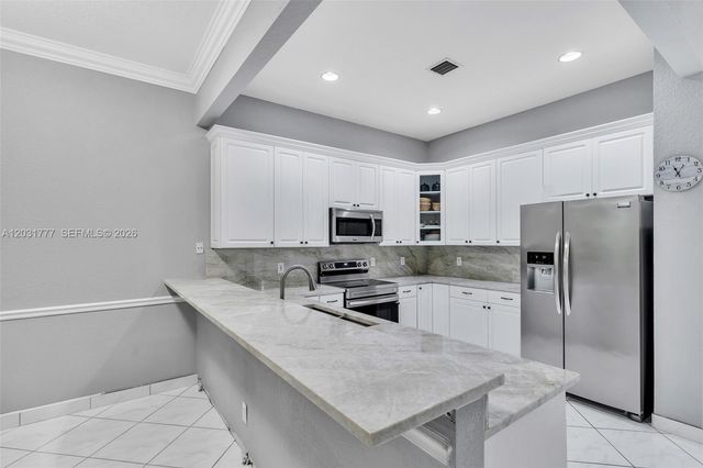 8908 NW 40th St, Coral Springs, FL 33065