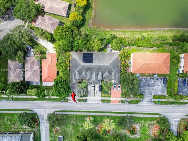 8908 NW 40th St, Coral Springs, FL 33065