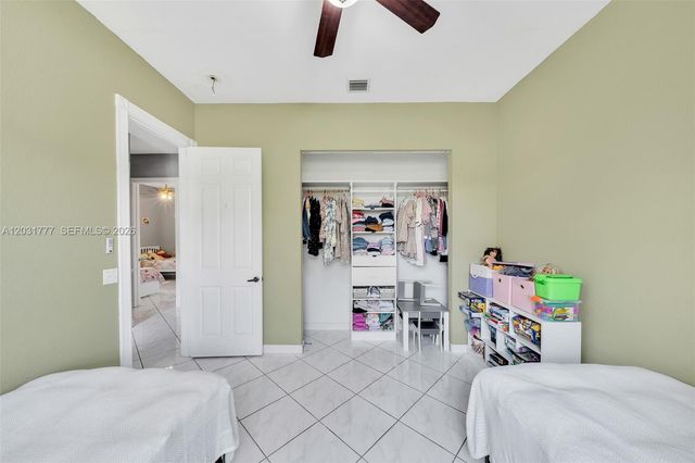 8908 NW 40th St, Coral Springs, FL 33065