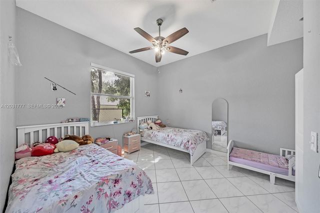 8908 NW 40th St, Coral Springs, FL 33065