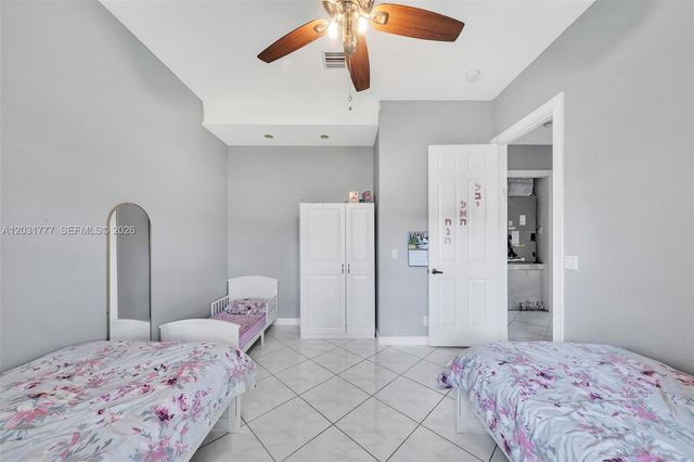 8908 NW 40th St, Coral Springs, FL 33065