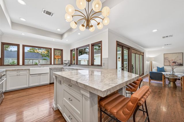 426 W Gaywood Drive, Houston, TX 77079