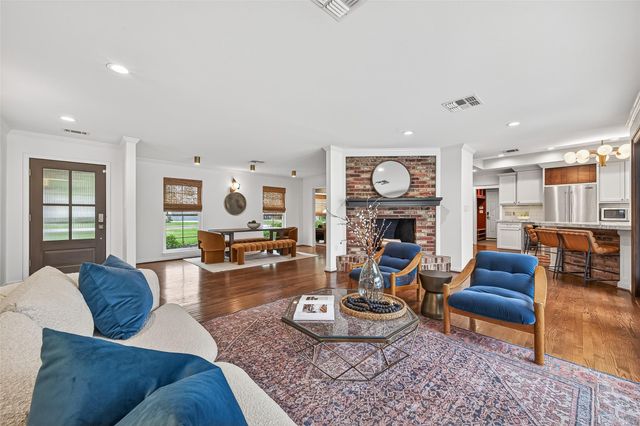 426 W Gaywood Drive, Houston, TX 77079