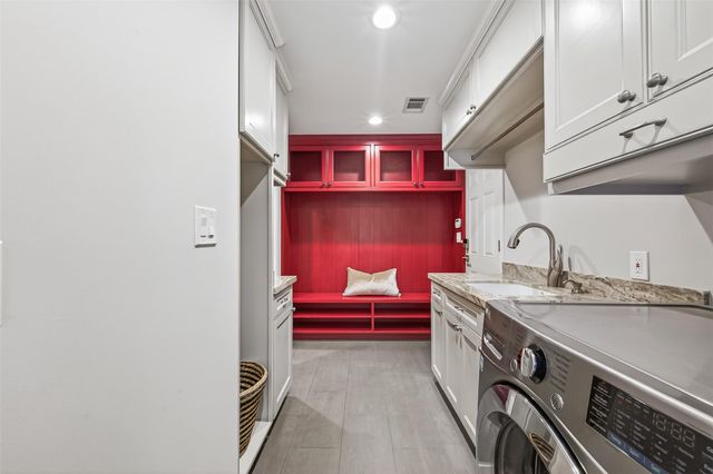 426 W Gaywood Drive, Houston, TX 77079