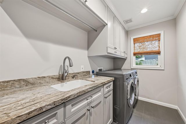 426 W Gaywood Drive, Houston, TX 77079