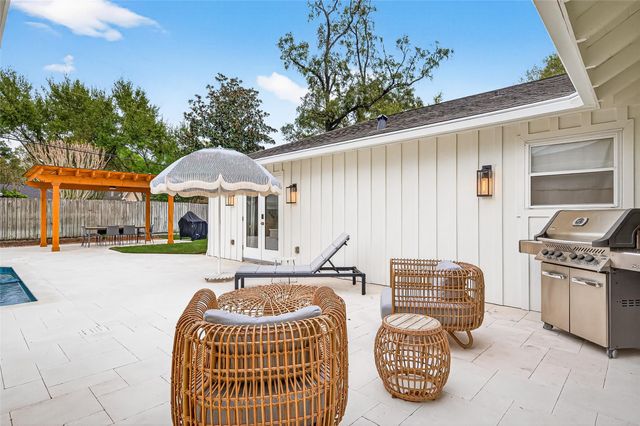 426 W Gaywood Drive, Houston, TX 77079